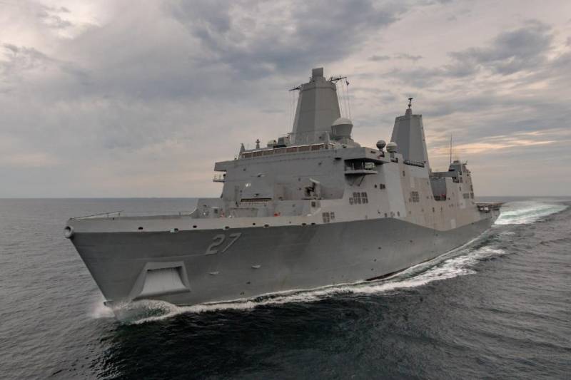 La MARINE des états-UNIS ont reçu ordinaire landing ship
