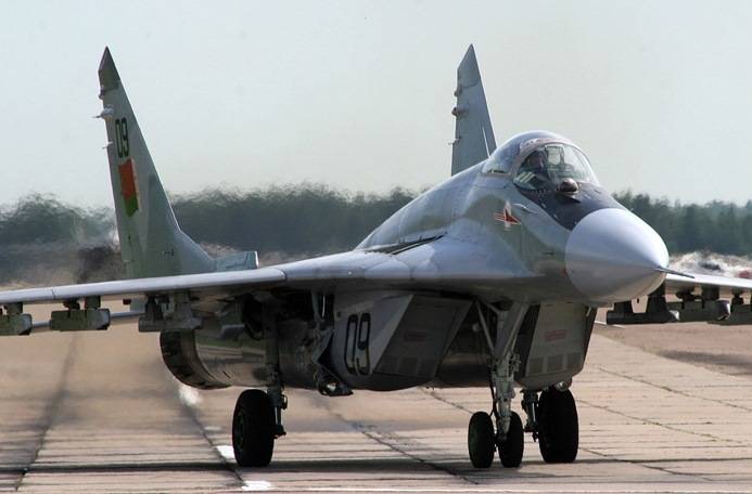 Lukashenko gave Serbia four fighter