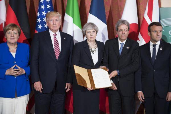 G7: 