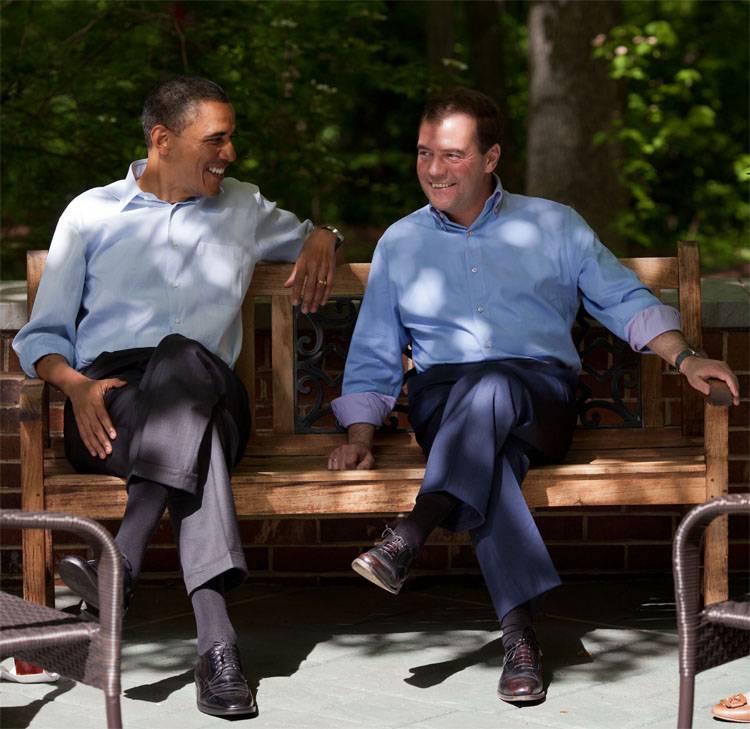 Medvedev - Obama: Come and see how our economy is in tatters