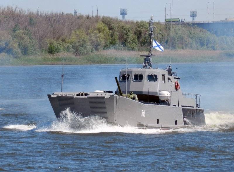 In celebration of the 100th anniversary of the PUBLICATION. Two combat boats of the black sea fleet proceeded in Rostov-on-don