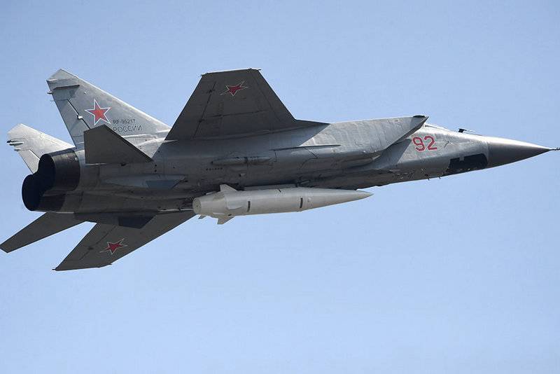 For å overvinne missile defense. 10 MiG-31 med 