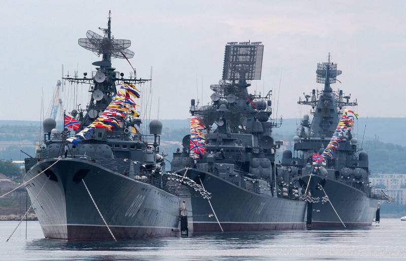 День зв'язківця і фахівця радіотехнічної служби ВМФ Росії