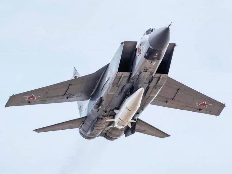 A Schutz an Neen... d 'USA si besuergt iwwer d' prechudnym fir d ' Bewachung vun der MIG-31 mam 