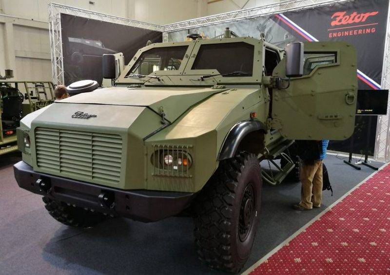 Nei Panzerwagen fir d ' Slowakische Arméi. D ' Tschechen presentéiert Gerlach 4x4