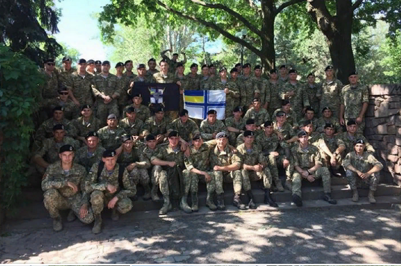 Not all suit the color of the berets. The scandal at the celebration of the marine corps of Ukraine