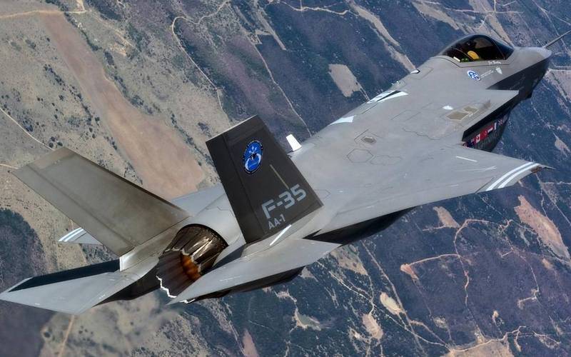 Det norske flyvevåben har modtaget tre F-35A 
