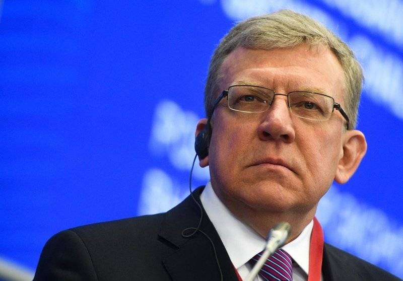 En tiger förbereder sig för att kasta. Kudrin talade om regeringen av Medvedev