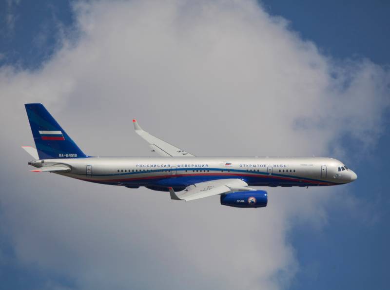 Tu-214 