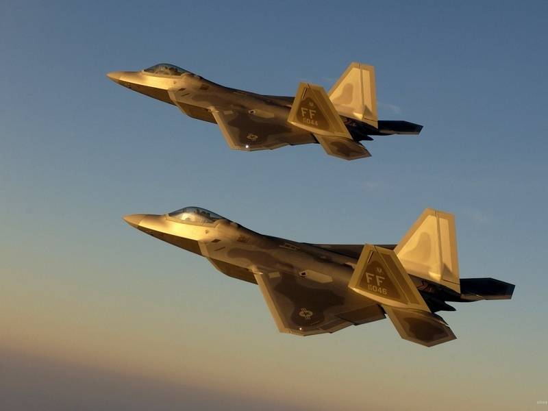OSS flytte til Okinawa den siste F-22 Raptor