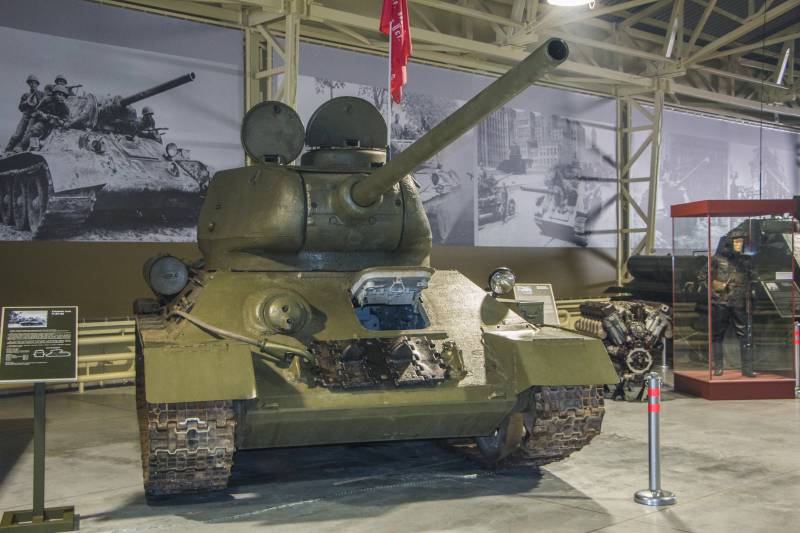 Opowieści o broni. Czołg T-34-85 na zewnątrz i wewnątrz