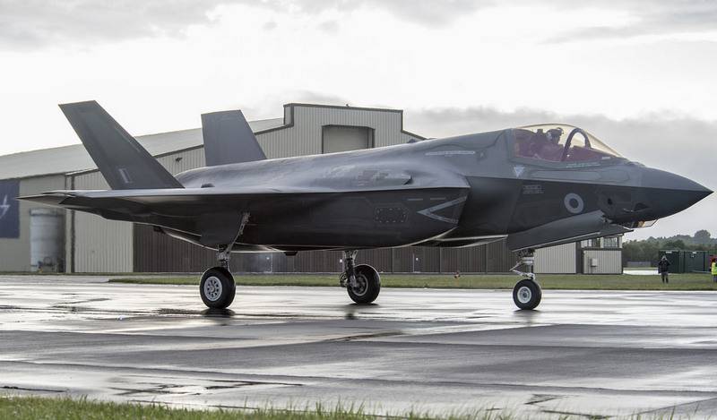 The British press: the all weather F-35 in bad weather does not fly