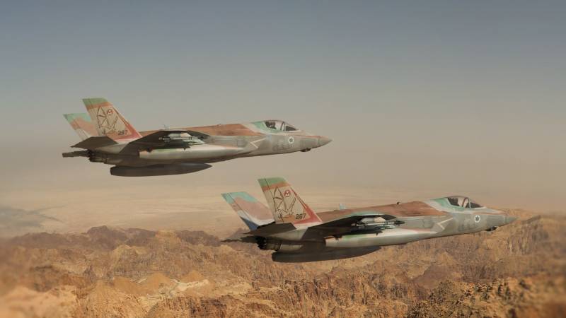 Phare de la ponction de la force aérienne d'Israël dans le ciel au-dessus de la Бейрутом avant la guerre avec l'Iran: des voies n'est pas prévu