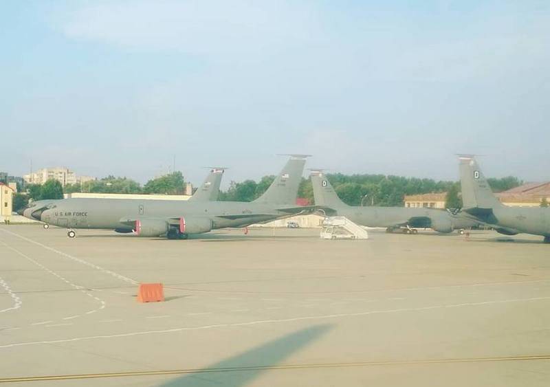 США перекинули на Україну паливозаправники КС-135 Stratotanker