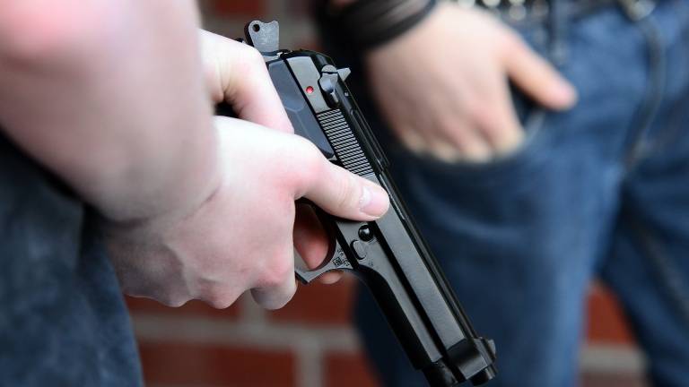 Football and disarmament: looking for where lighter