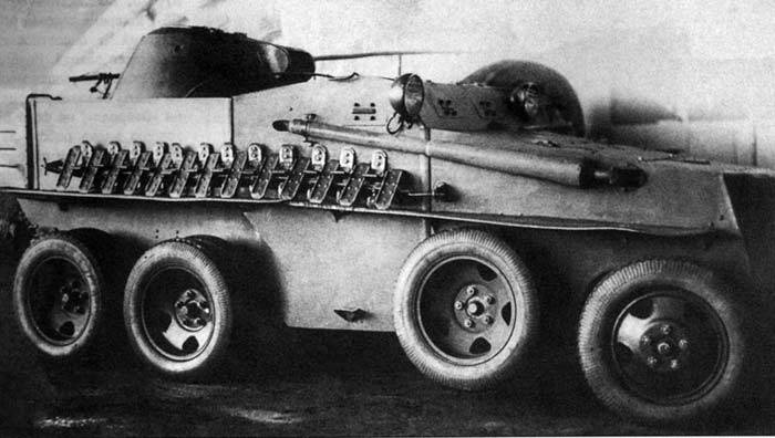 Schwimmende Panzer PB-7