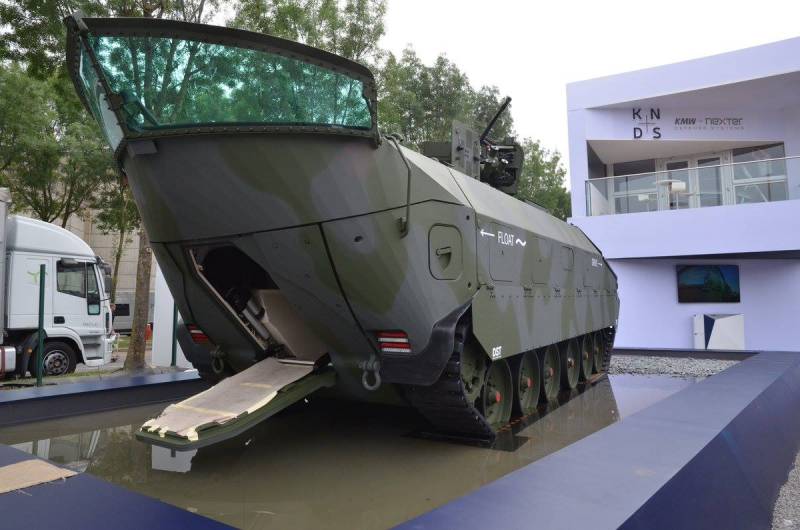 Däitschland huet гусеничную schwimmenden Panzerwagen