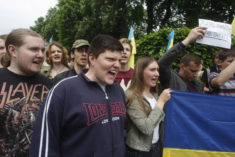 З папушчальніцтва ўлад: праваабаронцы асудзілі Кіеў за разгул ў краіне радыкалаў