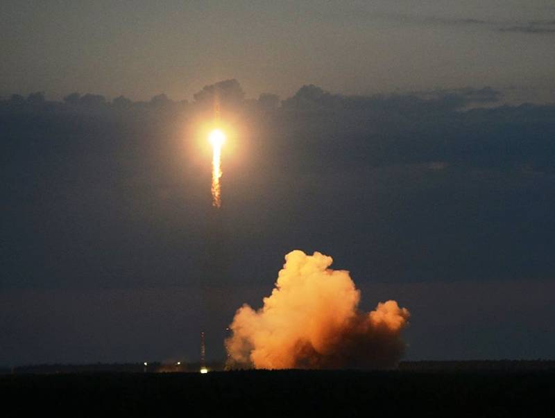 Satellite 