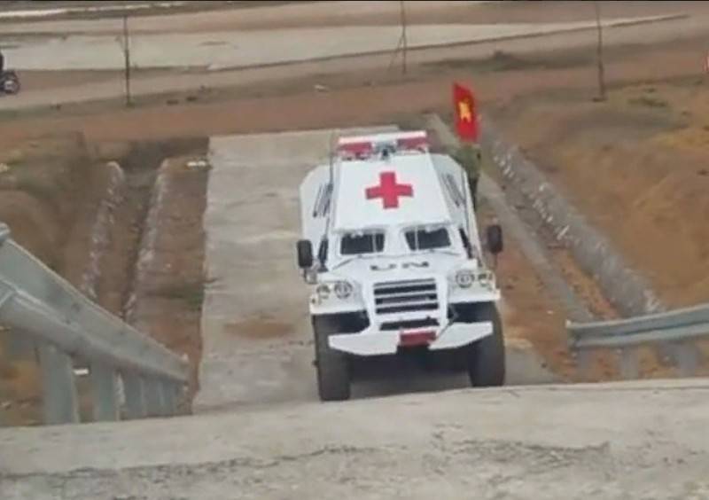 An Vietnam modernisierten sowjetescher BTR-152