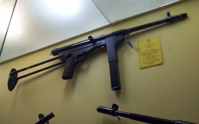 Submachine våpen MEMS M-52/60 og M-67 (Argentina)