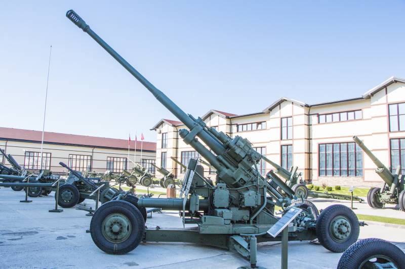 Geschichten iwwer d ' Waffen. Flugabwehrkanone KS-19