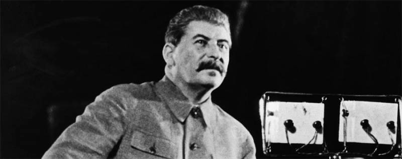 الإخوة والأخوات. نداء من جوزيف ستالين السوفياتي الناس في 3 يوليو / تموز عام 1941