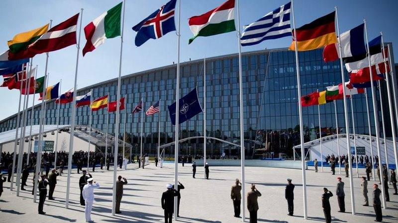 Att bli av med allt ryska. NATO beslutat att beväpna