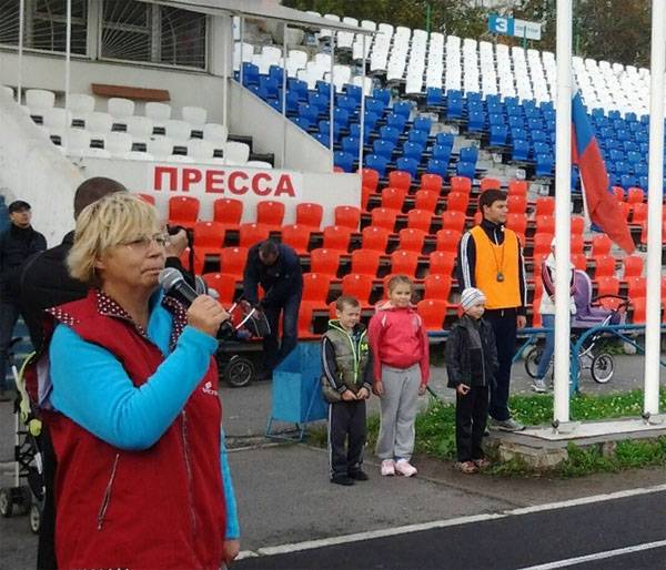 Минпросвет i юнармейцы poparli уволенную nauczycielkę. Skandal z adnotacją o patriotyzmie