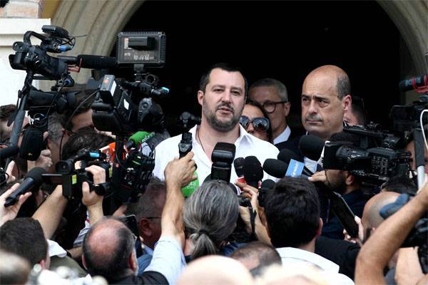 Den italieneschen Vizepremier: Ukrainische euromaidan - gefälscht Revolutioun Oligarchie