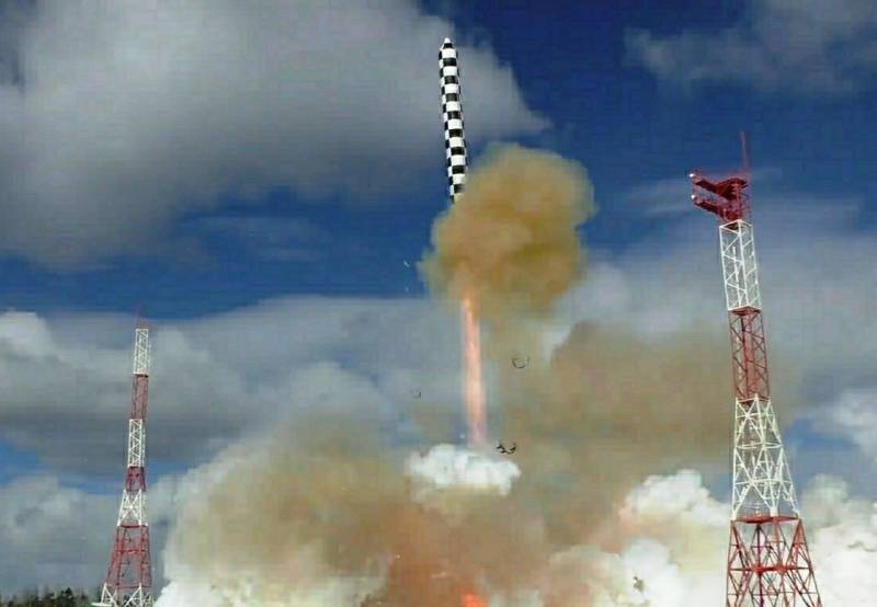 In the United States compared the capacity of U.S. and Russian nuclear weapons