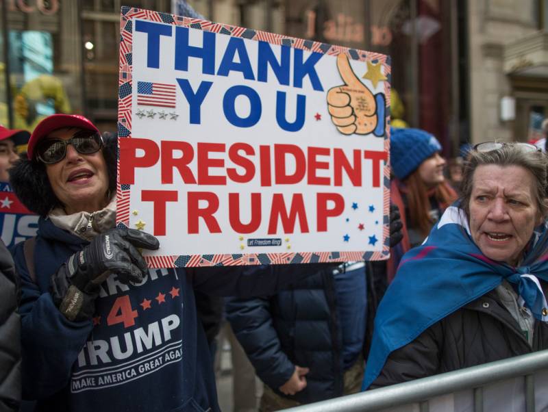 Card-the trump! Trump is the American people's President