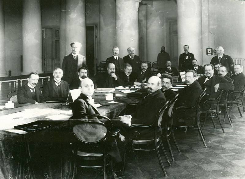 The war and the Duma. From patriotism to treason. Part 1