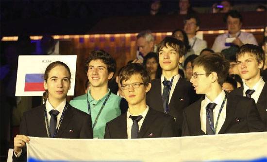 Wonner-Team: Véier Gold russesche Schüler op d ' Olympiad an der Physik