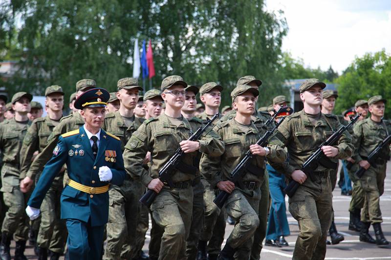 Andra chansen: avskedats från militära förmågor kommer att gå in i armén av värnplikt