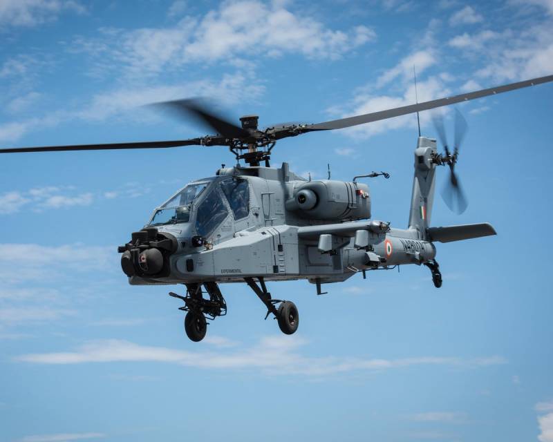 Boeing zbudował dla Indii pierwsze śmigłowce EN-64Е i CH-47F(I)