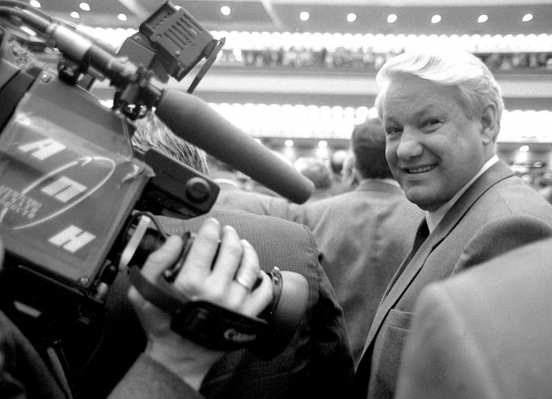 The Yeltsin center in Moscow: the abuse of power or a symbol of the future defeats?