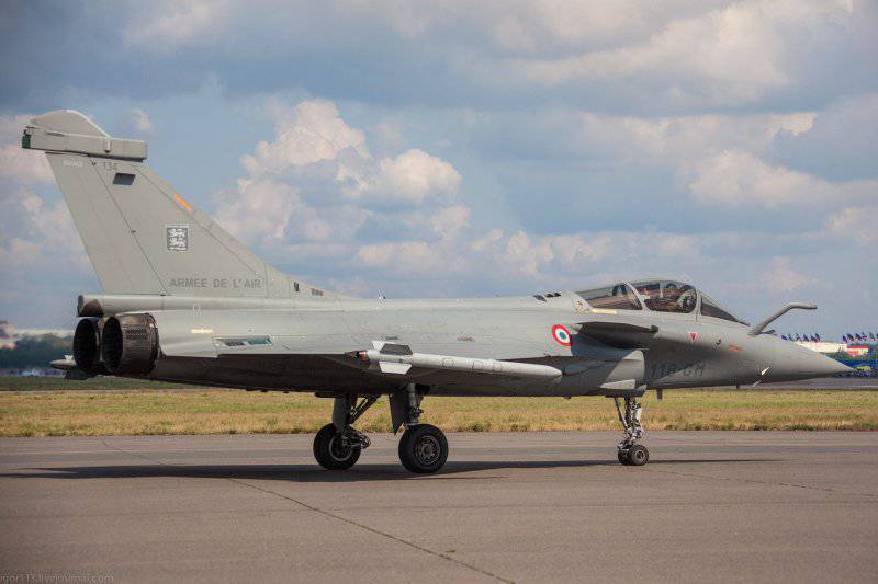 Сатып алуға Үндістан француз истребитель Rafale жанжал туғызды