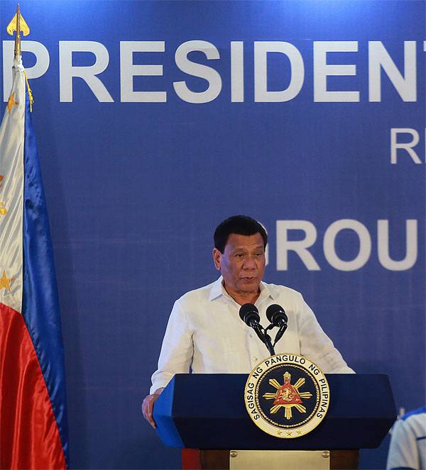 The President of the Philippines - USA: Yes, keep your F-16
