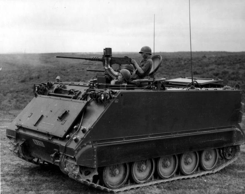 L'armée américaine se retire avec de l'armement blindé М113
