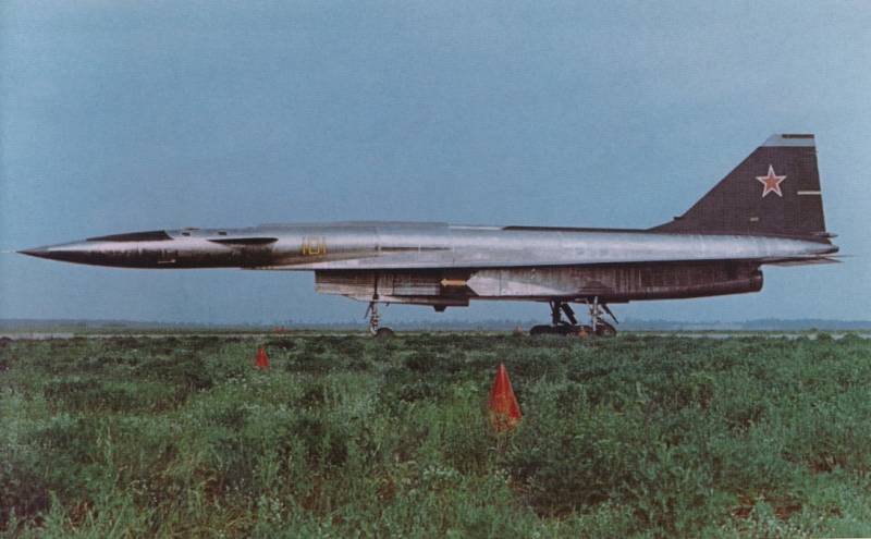 T-4 Sotka. Fliger, net долетевший virun der Zukunft
