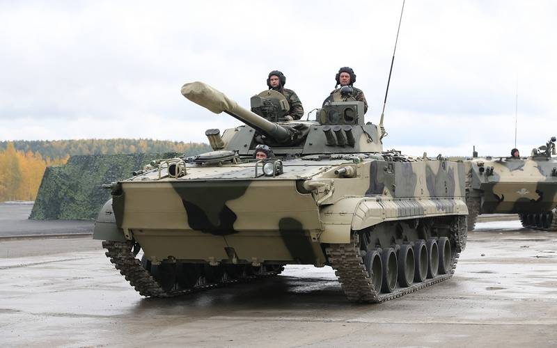 Motoriserat infanteri av militär-distriktet fått ett parti av BMP-3M