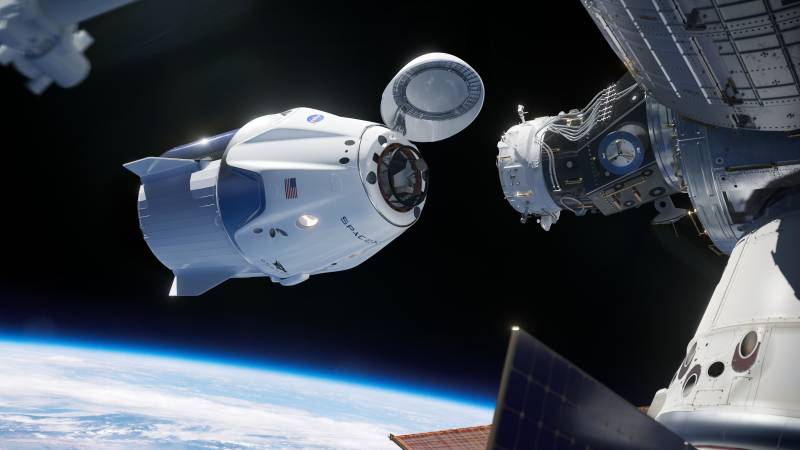Head of SpaceX said something in Russian to the congratulation with the docking of Dragon to the ISS