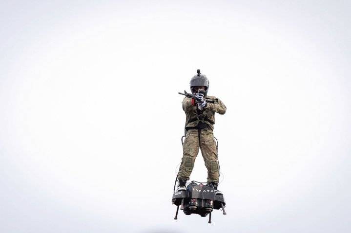 JB11 і Flyboard Air: індывідуальныя лятальныя апараты для армій