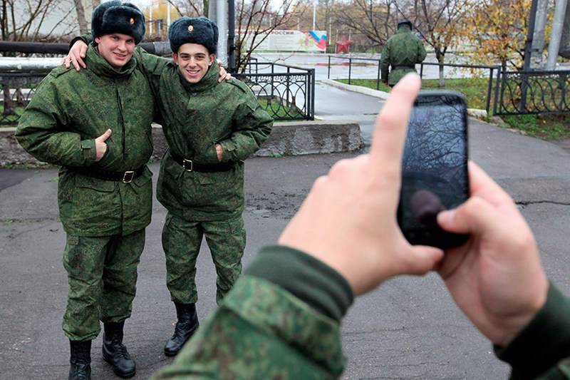 Poutine a signé une loi sur l'interdiction des militaires d'utiliser des gadgets sur le service