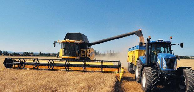 The agricultural train was stuck on the siding
