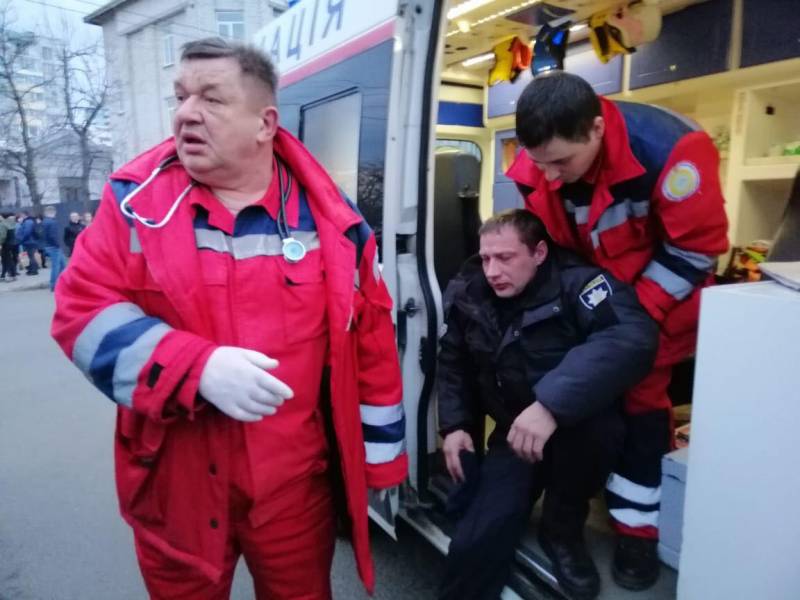 Kollisioun radikaler a vun der Police zu Tscherkassy a Kiew huet ze Iwwerhuelen