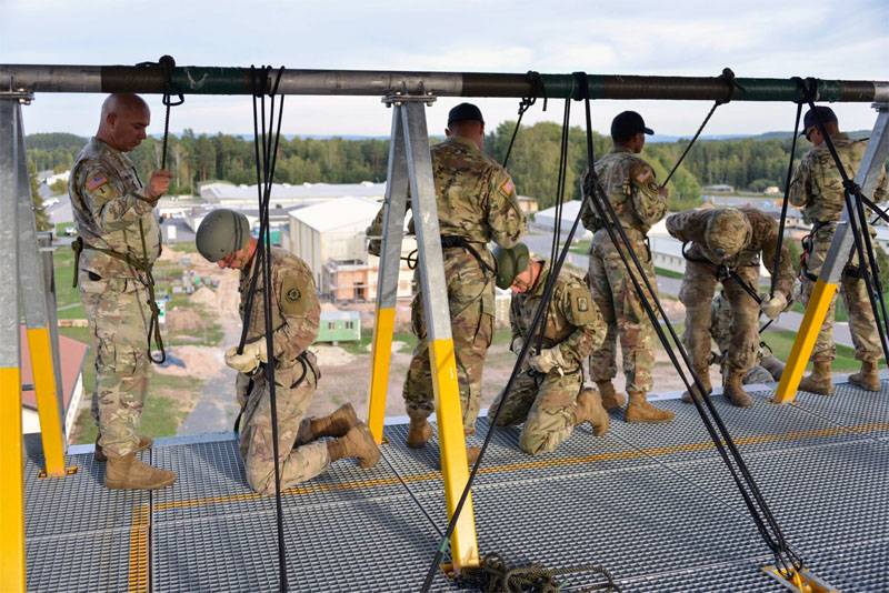 Армія США запросила 10 млрд доларів на 