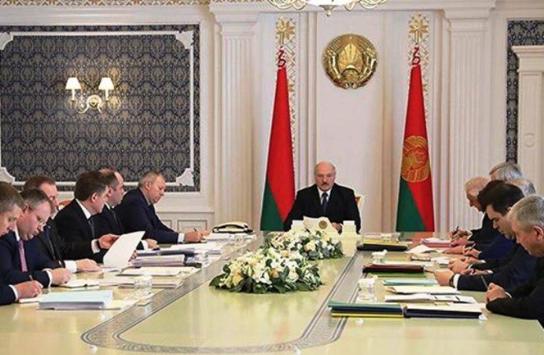 À Minsk, la dictature de la Loukachenko a appelé la marque de la république