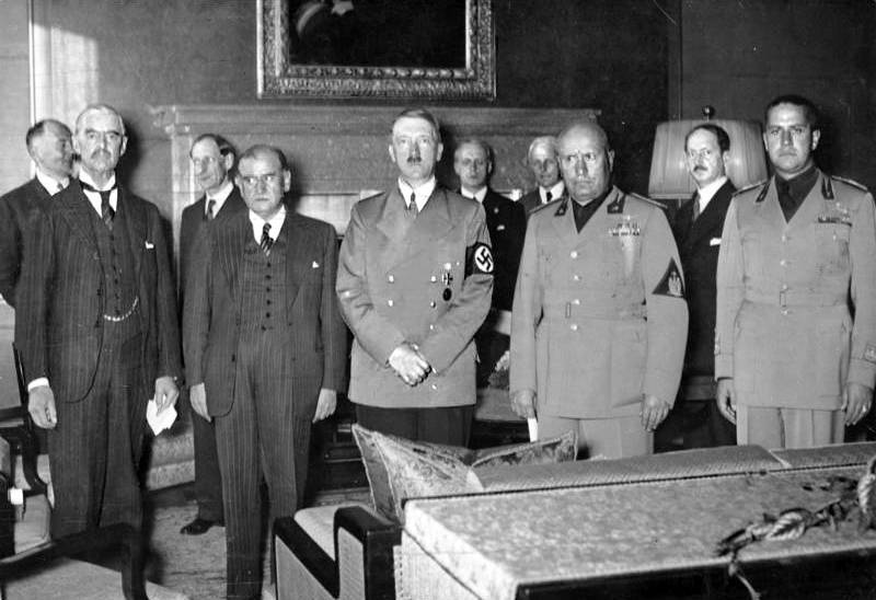 Wéi de Westen d ' Tschechoslowakei an Hitler iwwerginn